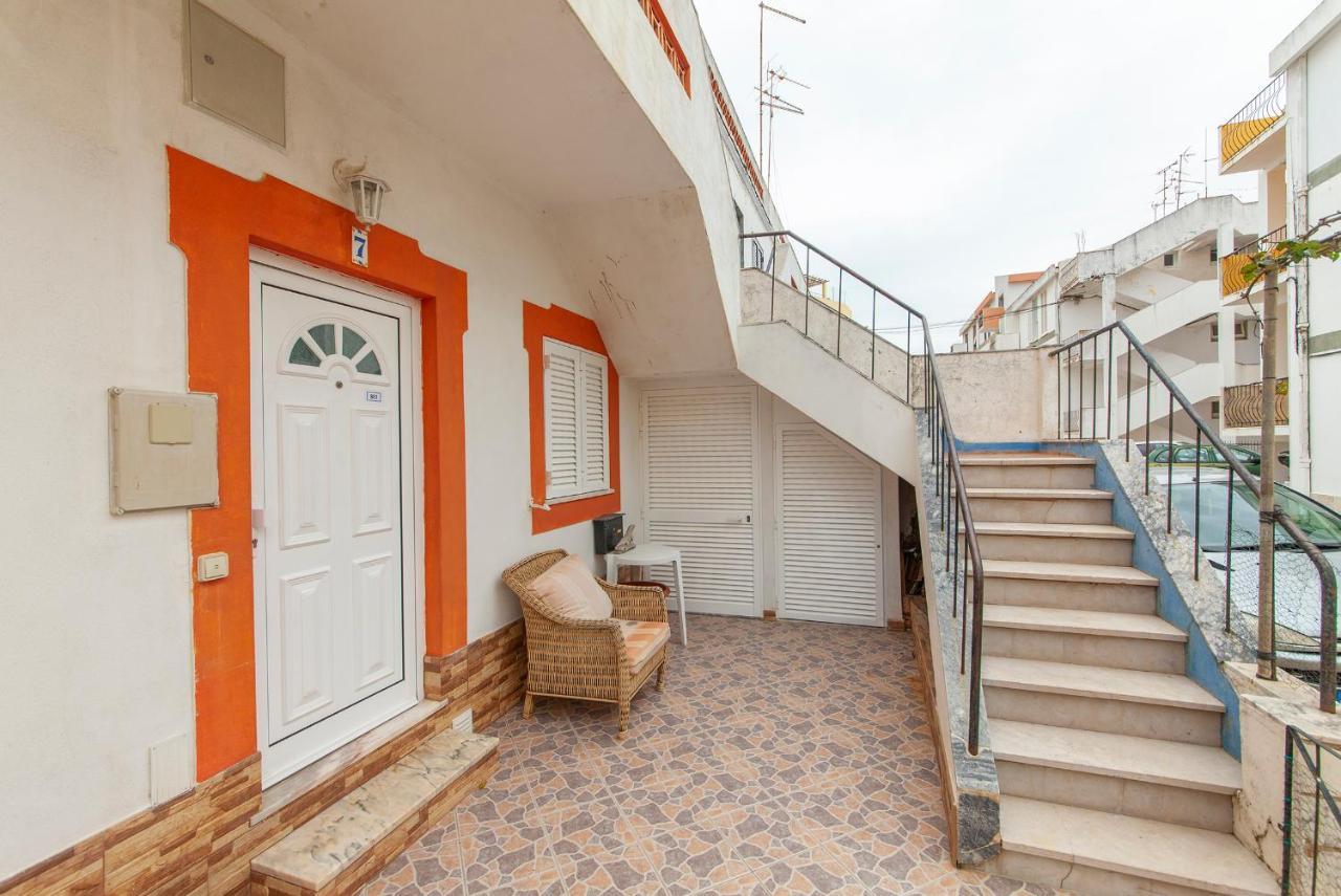 B83 - Alleway Gem In Lagos Exterior photo